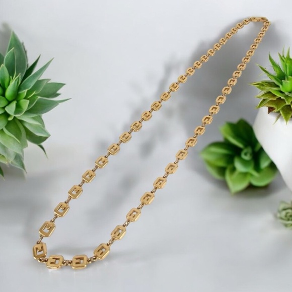GIVENCHY Signature G Long Necklace 🔥😍❤️ - Picture 6 of 6